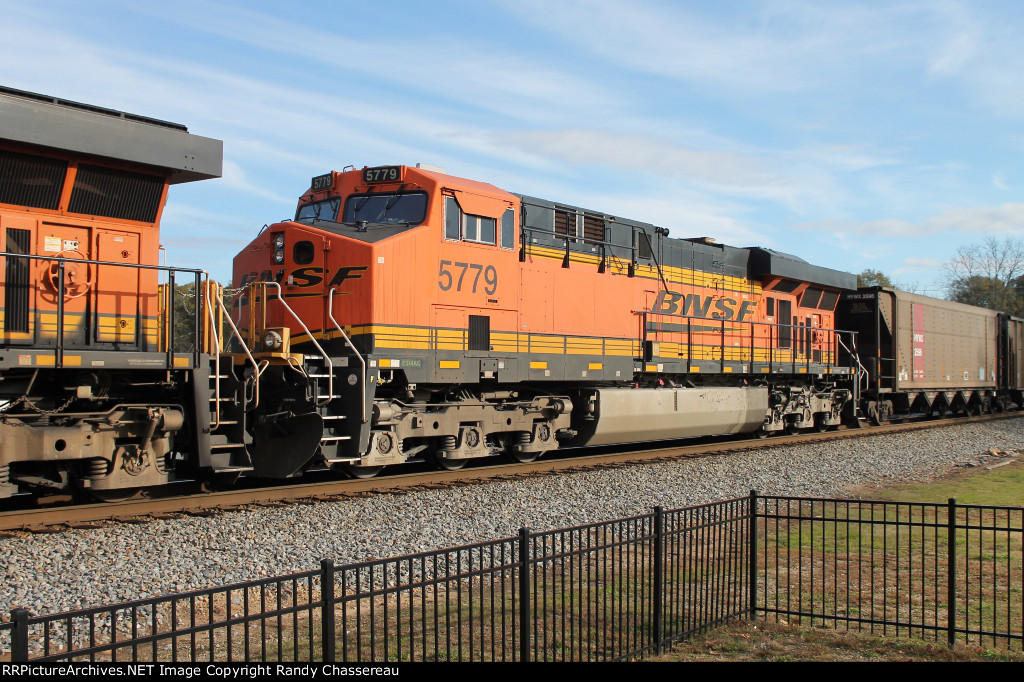 BNSF 5779
